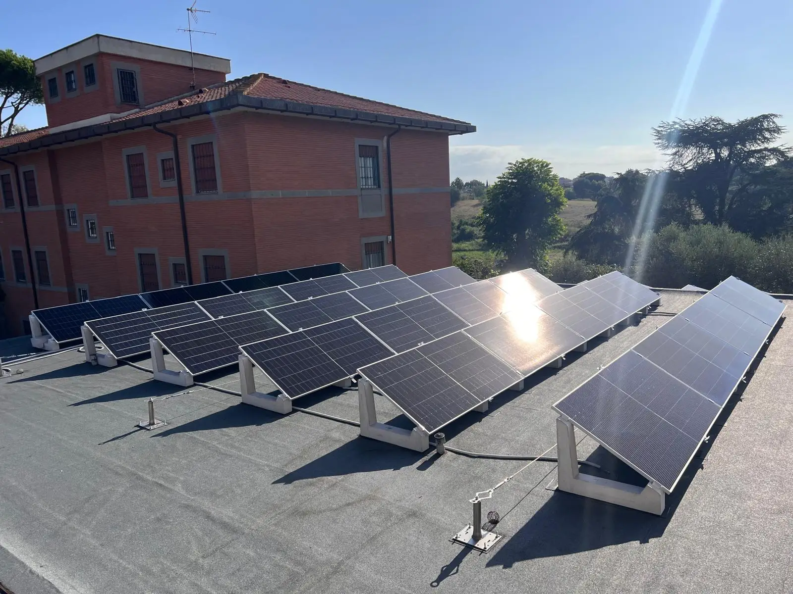 Installazione pannelli fotovoltaici VOLTFIRE su tetto